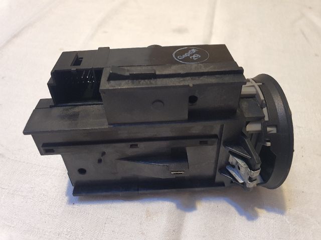 bontott VW PASSAT B6 Gyújtáskapcsoló Házzal