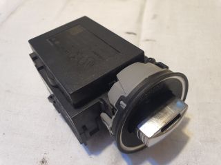 bontott VW PASSAT B6 Gyújtáskapcsoló Házzal