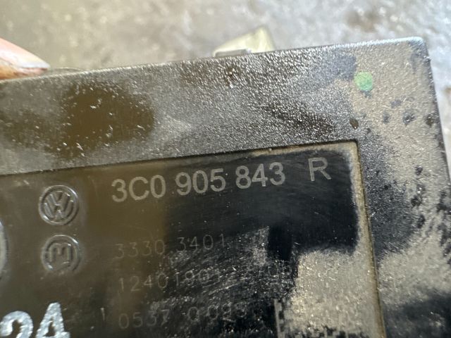 bontott VW PASSAT B6 Gyújtáskapcsoló Házzal