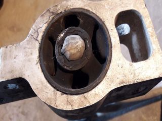 bontott VW PASSAT B6 Jobb első Lengőkar