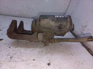 bontott VW PASSAT B6 Jobb hátsó Féknyereg Munkahengerrel