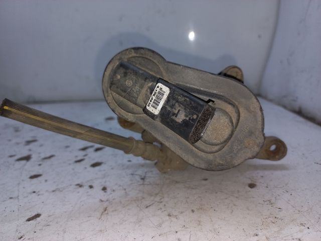 bontott VW PASSAT B6 Jobb hátsó Féknyereg Munkahengerrel