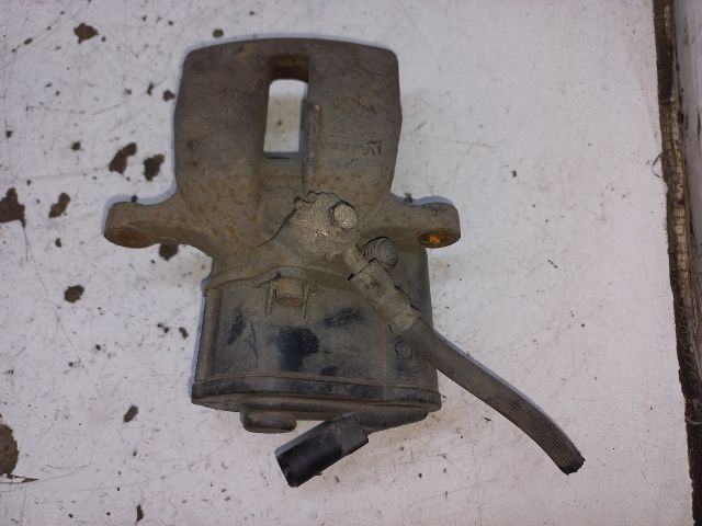 bontott VW PASSAT B6 Jobb hátsó Féknyereg Munkahengerrel