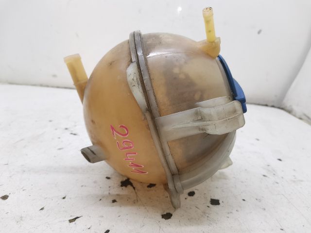 bontott VW PASSAT B6 Kiegyenlítő Tartály