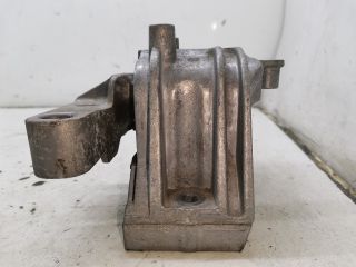 bontott VW PASSAT B6 Motor Tartó Bak Jobb