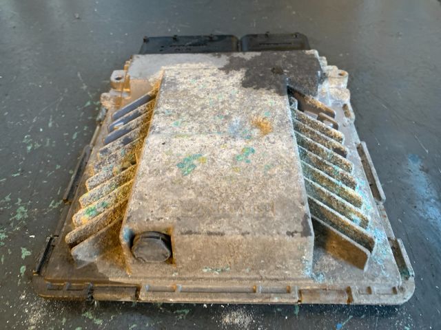 bontott VW PASSAT B6 Motorvezérlő