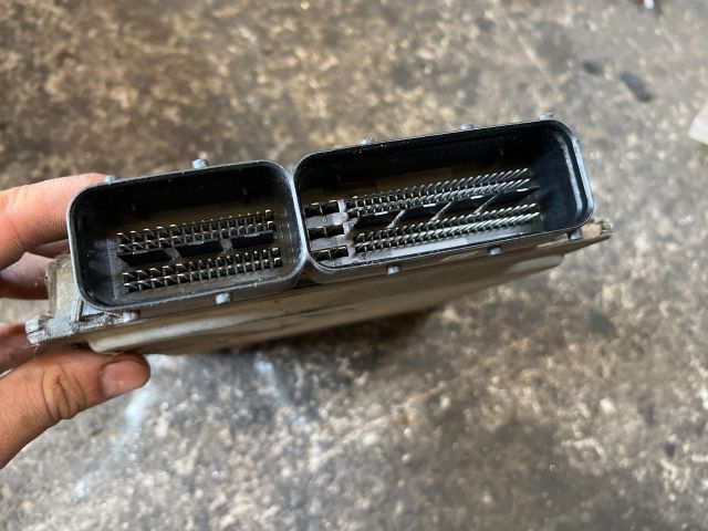 bontott VW PASSAT B6 Motorvezérlő