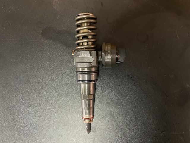 bontott VW PASSAT B6 Porlasztó (1 db)