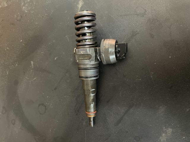 bontott VW PASSAT B6 Porlasztó (1 db)