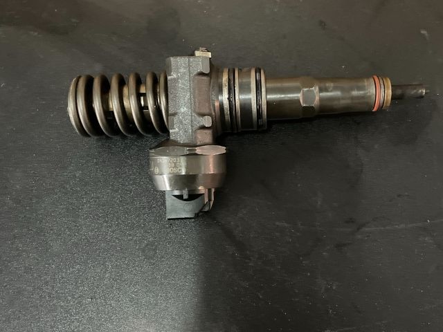 bontott VW PASSAT B6 Porlasztó (1 db)