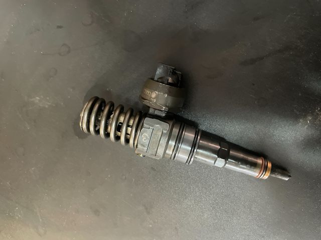 bontott VW PASSAT B6 Porlasztó (1 db)