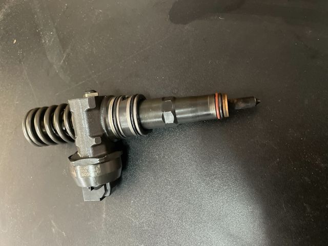 bontott VW PASSAT B6 Porlasztó (1 db)