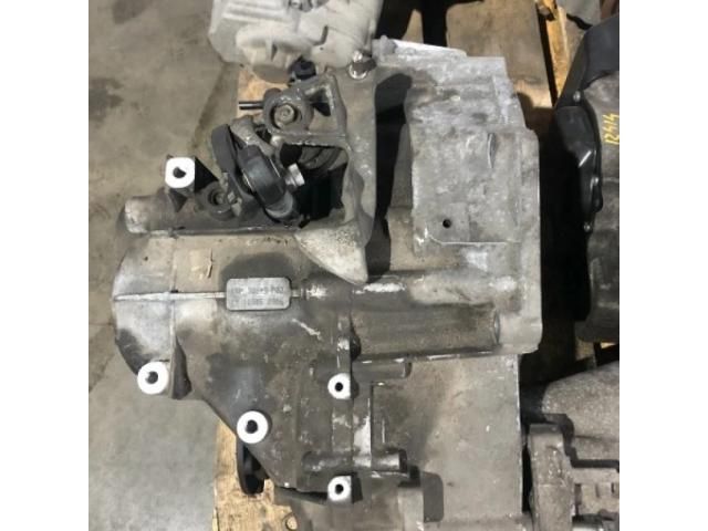 bontott VW PASSAT B6 Váltó (Mechanikus)