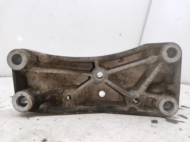 bontott VW PASSAT B6 Váltó Tartó Bak (Pozíciófüggetlen)