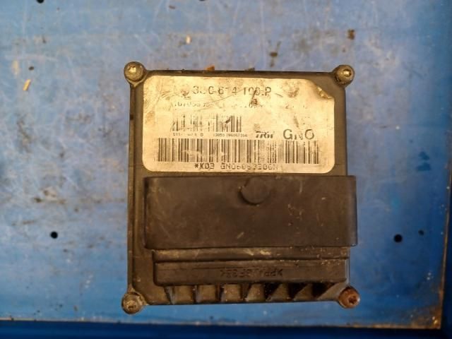 bontott VW PASSAT B6 ABS Kocka