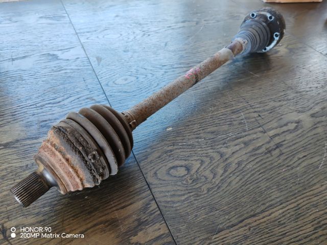 bontott VW PASSAT B6 Jobb hátsó Féltengely