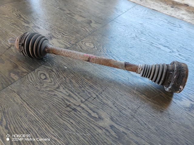 bontott VW PASSAT B6 Jobb hátsó Féltengely