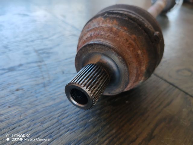 bontott VW PASSAT B6 Jobb hátsó Féltengely