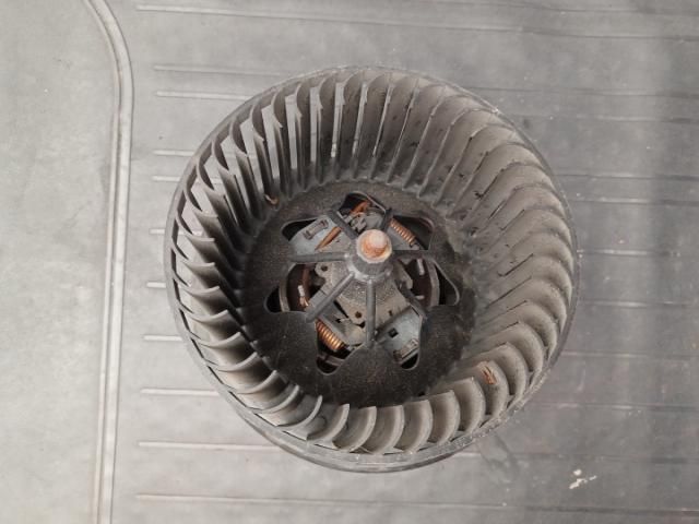 bontott VW PASSAT B6 Klímahűtő Ventilátor