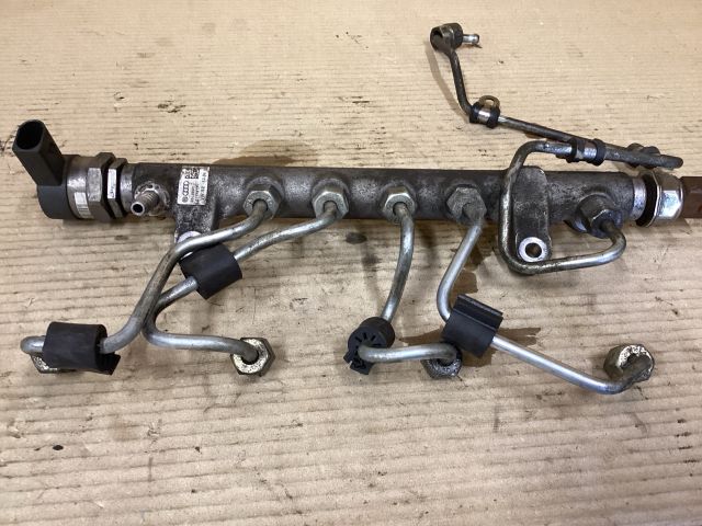 bontott VW PASSAT B6 Közösnyomócső