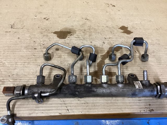 bontott VW PASSAT B6 Közösnyomócső