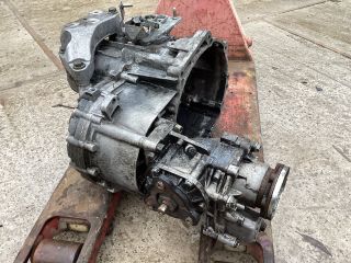 bontott VW PASSAT B6 Váltó (Mechanikus)