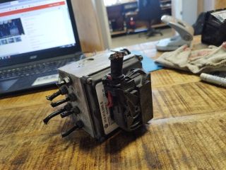 bontott VW PASSAT B6 ABS Kocka