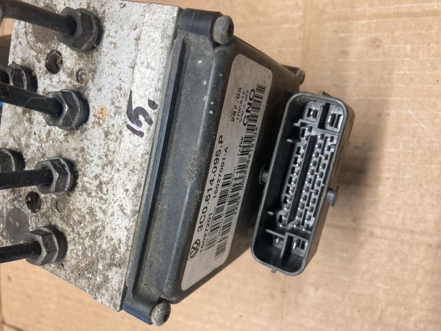 bontott VW PASSAT B6 ABS Kocka