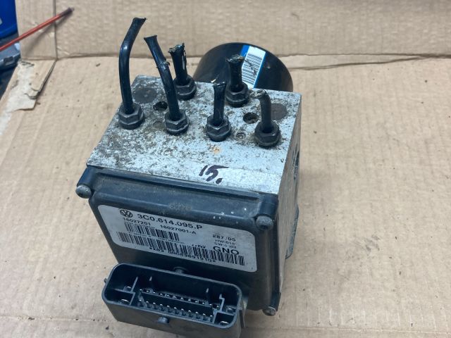 bontott VW PASSAT B6 ABS Kocka