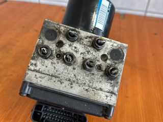 bontott VW PASSAT B6 ABS Kocka