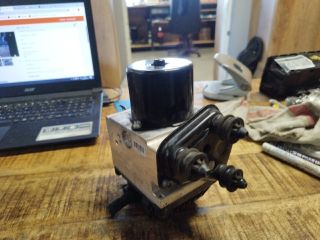 bontott VW PASSAT B6 ABS Kocka