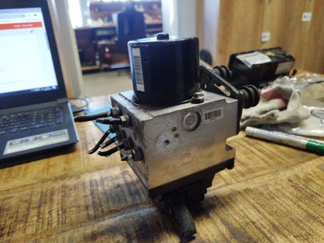 bontott VW PASSAT B6 ABS Kocka