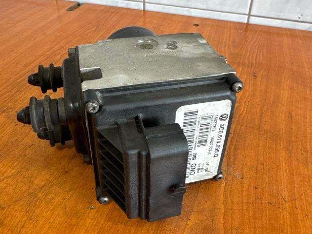 bontott VW PASSAT B6 ABS Kocka