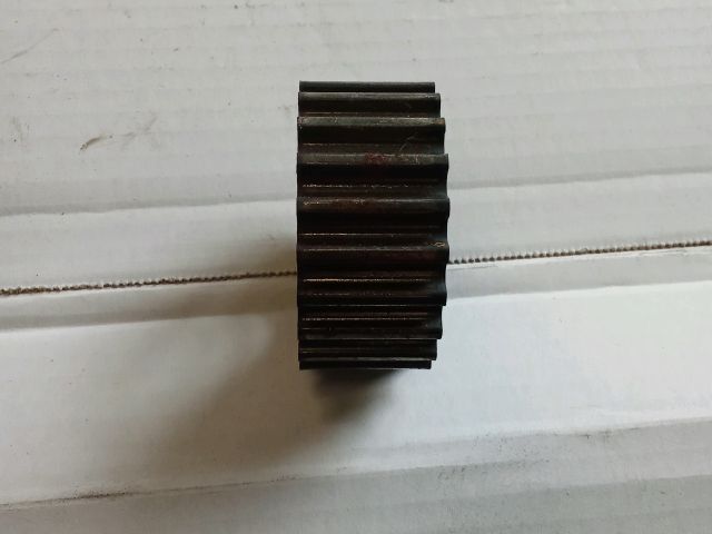 bontott VW PASSAT B6 Adagoló Bordáskerék / Lánckerék