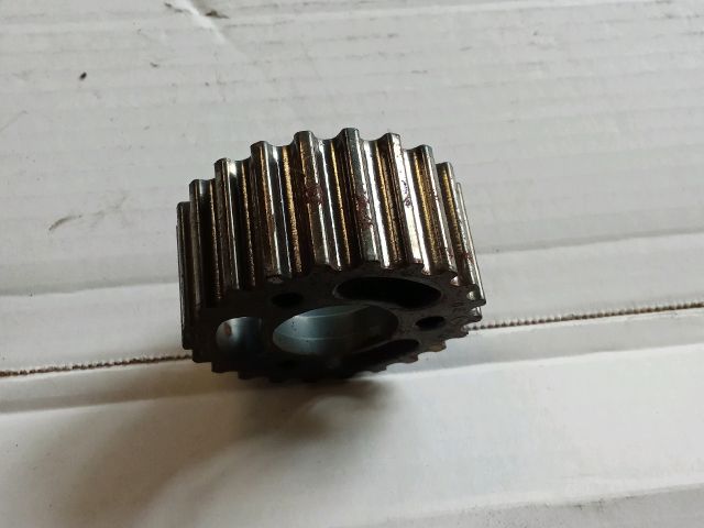 bontott VW PASSAT B6 Adagoló Bordáskerék / Lánckerék