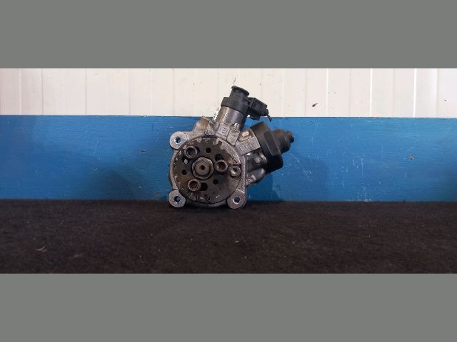 bontott VW PASSAT B6 Adagoló