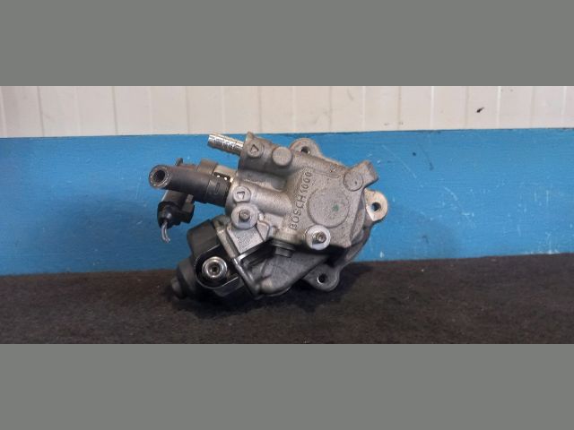 bontott VW PASSAT B6 Adagoló