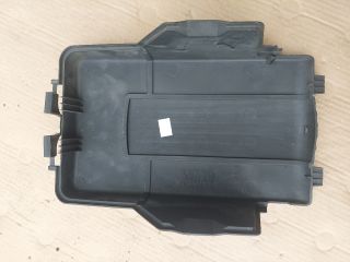 bontott VW PASSAT B6 Akkumulátor Fedél