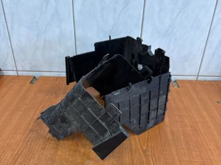 bontott VW PASSAT B6 Akkumulátor Fedél