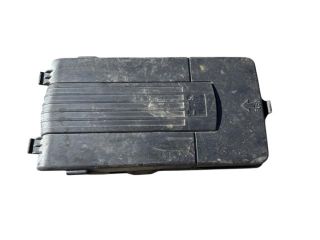 bontott VW PASSAT B6 Akkumulátor Fedél