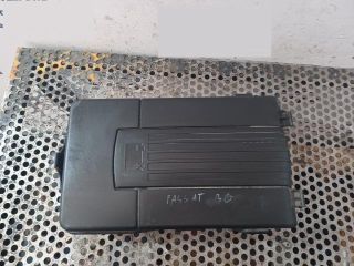 bontott VW PASSAT B6 Akkumulátor Fedél