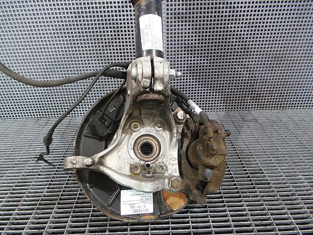 bontott VW PASSAT B6 Bal első Csonkállvány