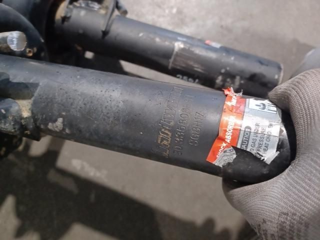 bontott VW PASSAT B6 Bal első Lengéscsillapító