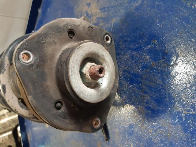 bontott VW PASSAT B6 Bal első Lengéscsillapító