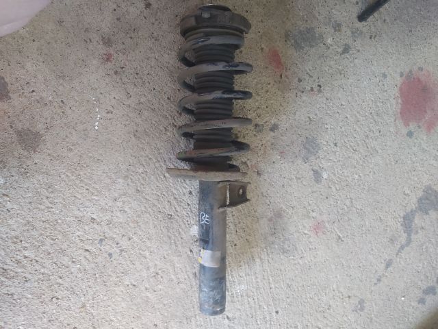 bontott VW PASSAT B6 Bal első Lengéscsillapító