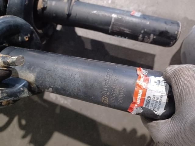 bontott VW PASSAT B6 Bal első Lengéscsillapító