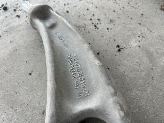 bontott VW PASSAT B6 Bal első Lengőkar