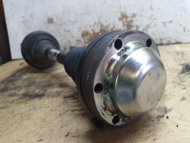 bontott VW PASSAT B6 Bal Féltengely