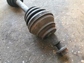 bontott VW PASSAT B6 Bal Féltengely