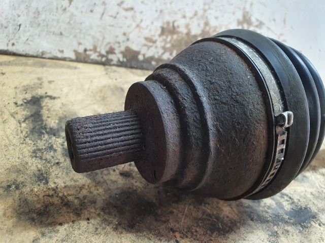 bontott VW PASSAT B6 Bal Féltengely